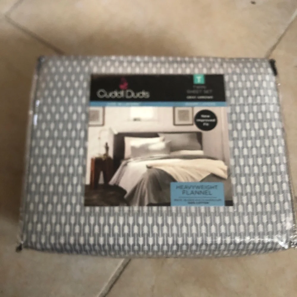 NWT Cuddl Duds 